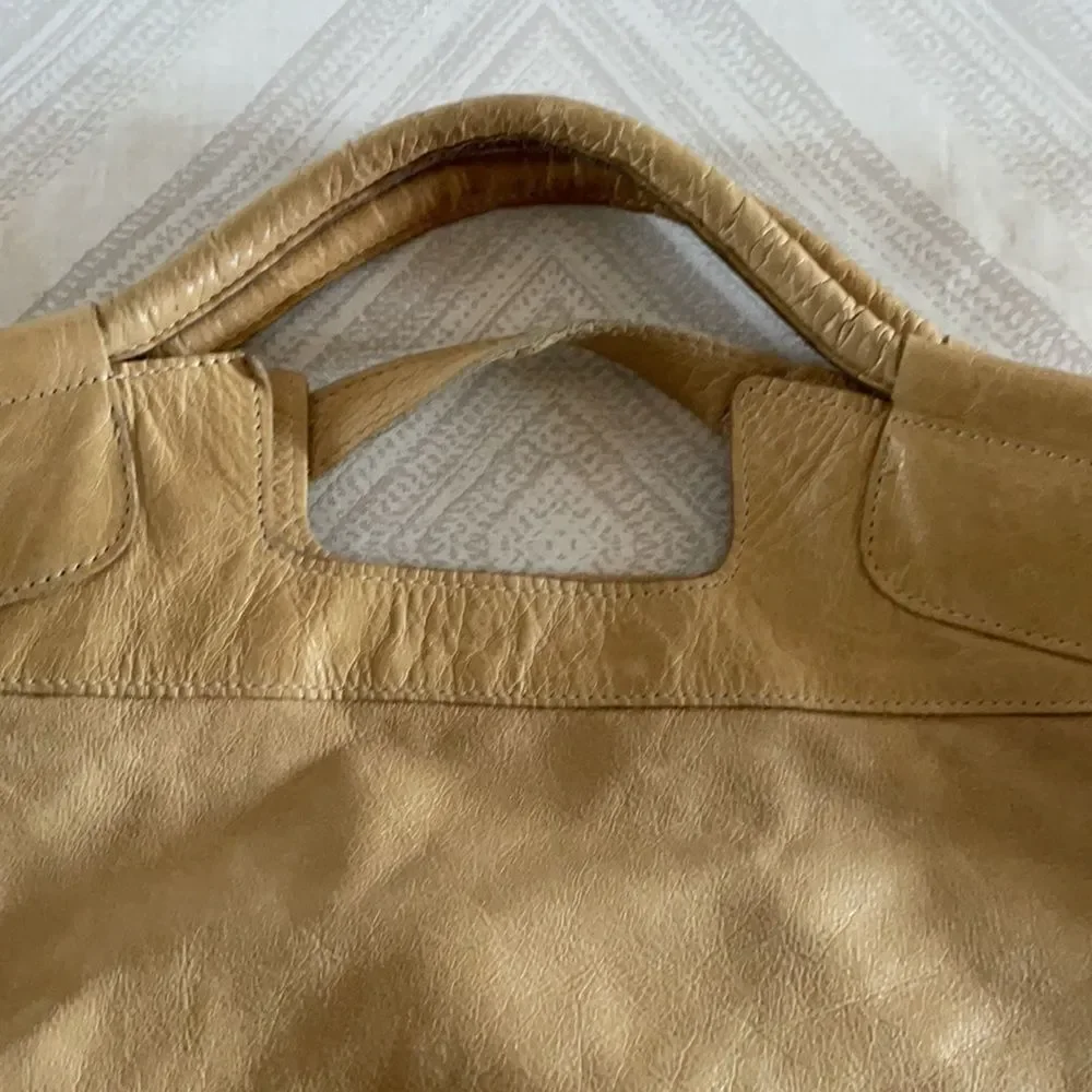 ANNA CORINNA Mid-City Tote Leather Shoulder Bag - Beige/Nude